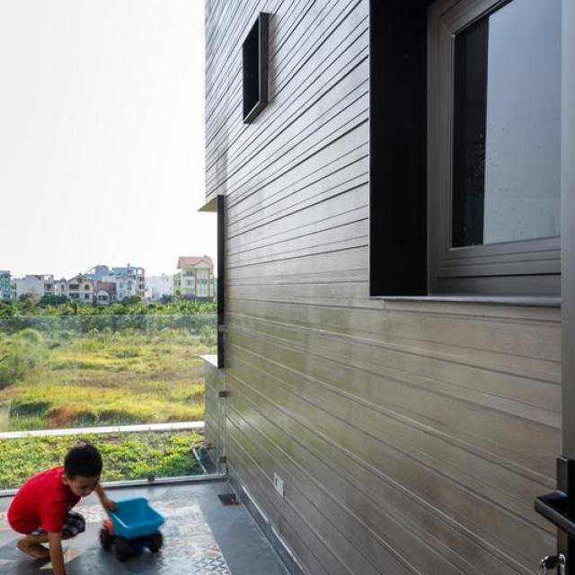 cho-em-hoi-cong-trinh-nay-dung-loai-go-gi-op-ngoai-troi-vay-em-dang-can-thi 2 1543310758