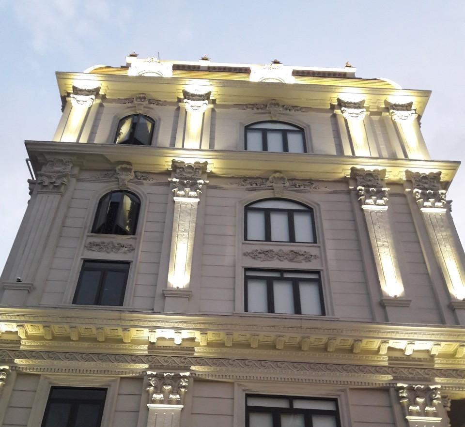 Đèn pha cột ngoài trời&nbsp;