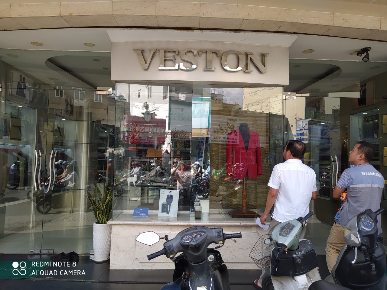 Thiết kế nội thất Shop tại Hồ Chí Minh SHOP ÁO VEST 1591589089 5